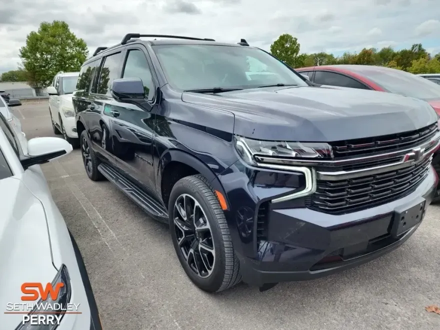 2021 Chevrolet Suburban RST photo 1