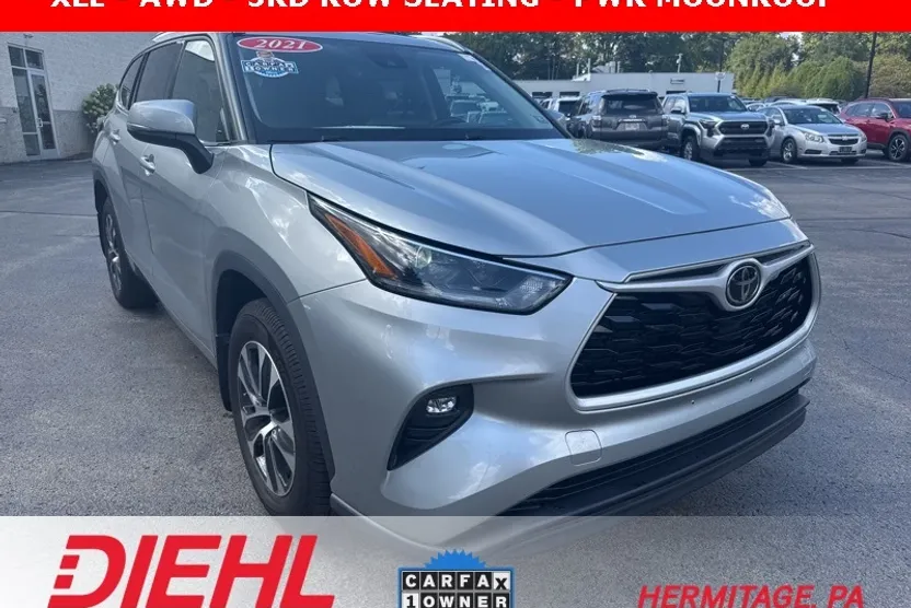 2021 Toyota Highlander XLE photo 1