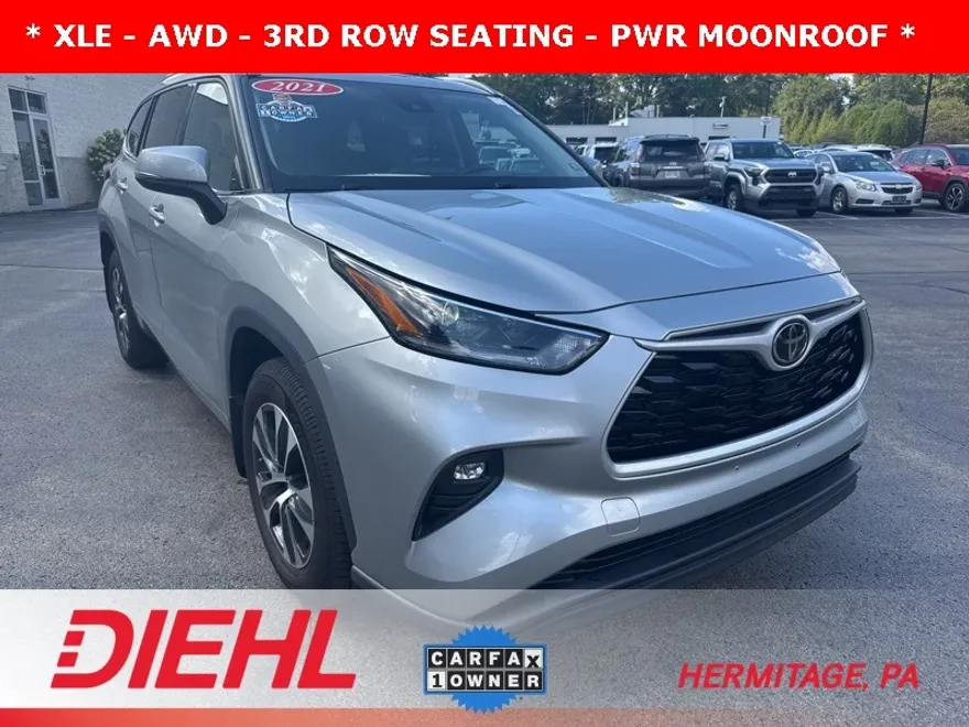 2021 Toyota Highlander XLE photo 1