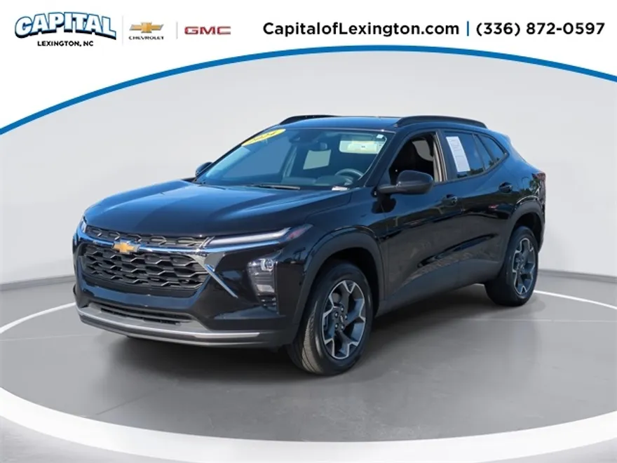 2024 Chevrolet Trax LT photo 1