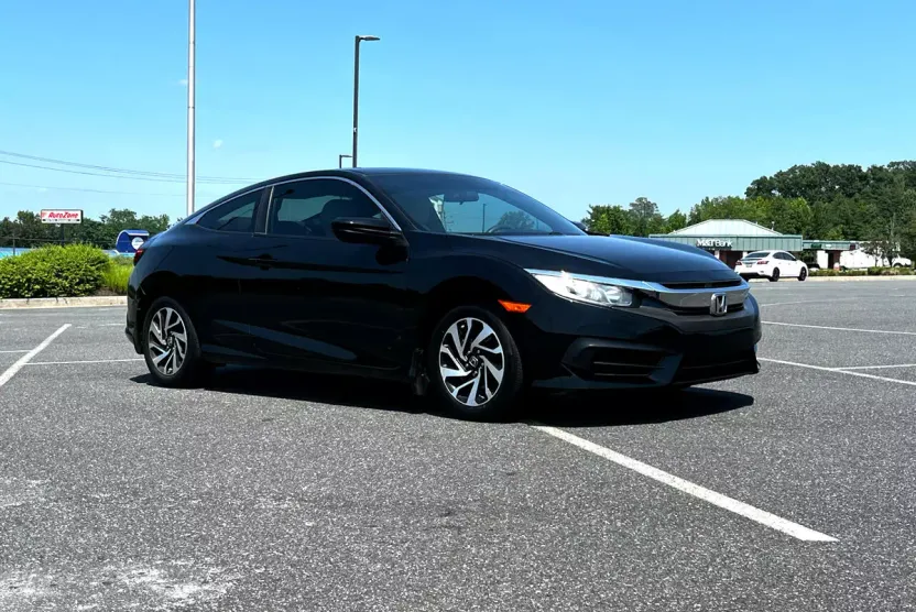 2016 Honda Civic photo 1