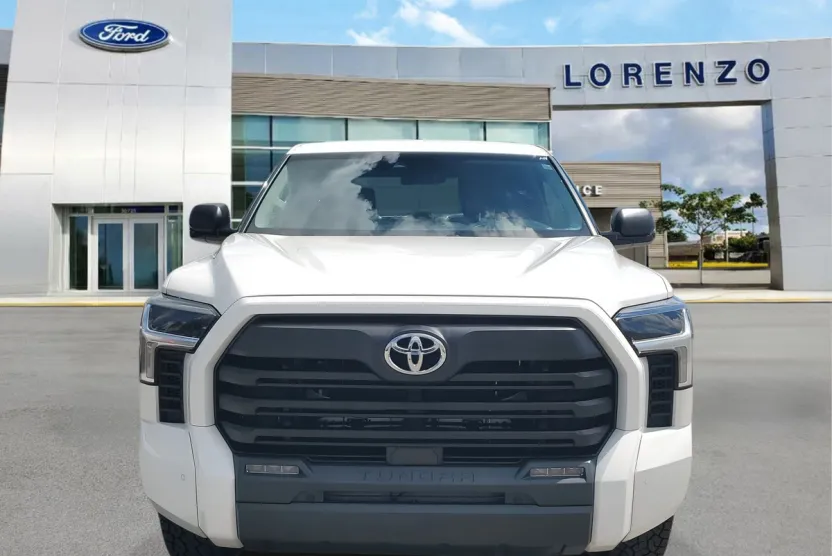 2022 Toyota Tundra SR5 photo 1