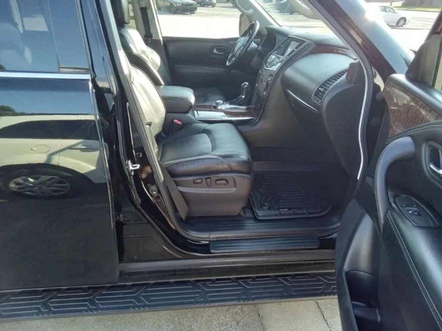 2020 Nissan Armada SV photo 1