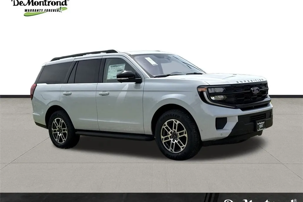 2025 Ford Expedition photo 1