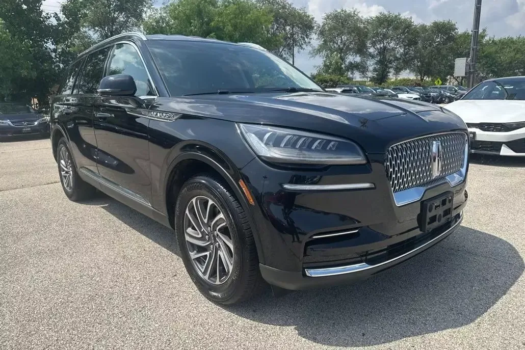 2023 Lincoln Aviator photo 1