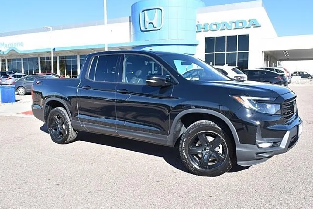 2023 Honda Ridgeline Black Edition photo 1