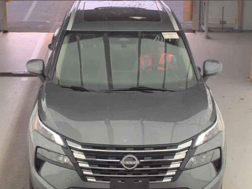 2024 Nissan Rogue SV photo 1