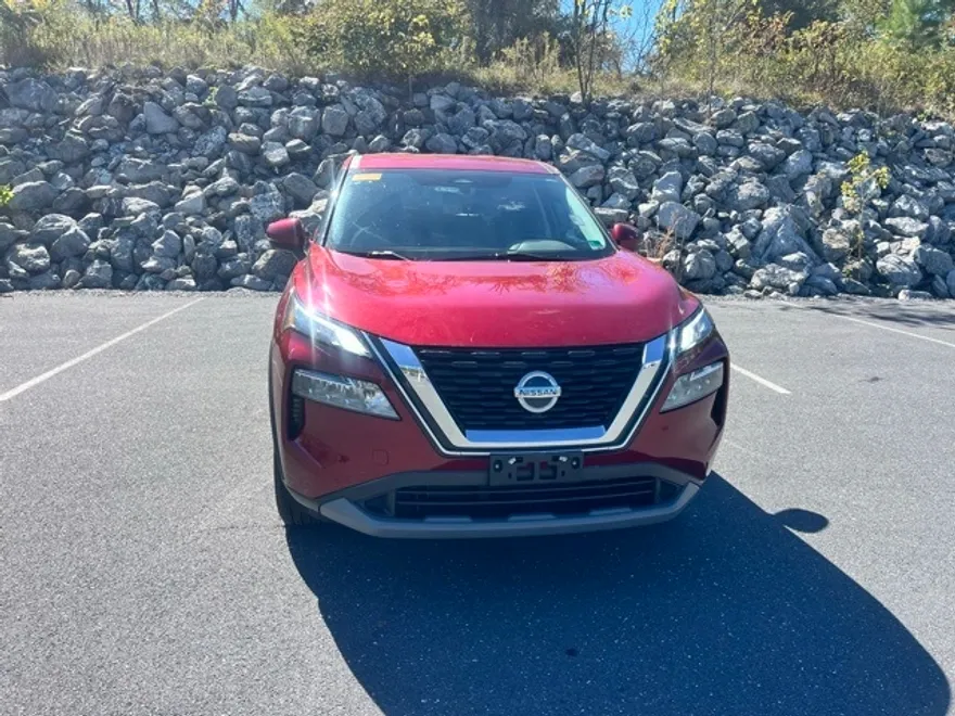 2021 Nissan Rogue SV photo 1