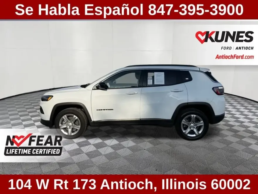 2024 Jeep Compass Latitude photo 1
