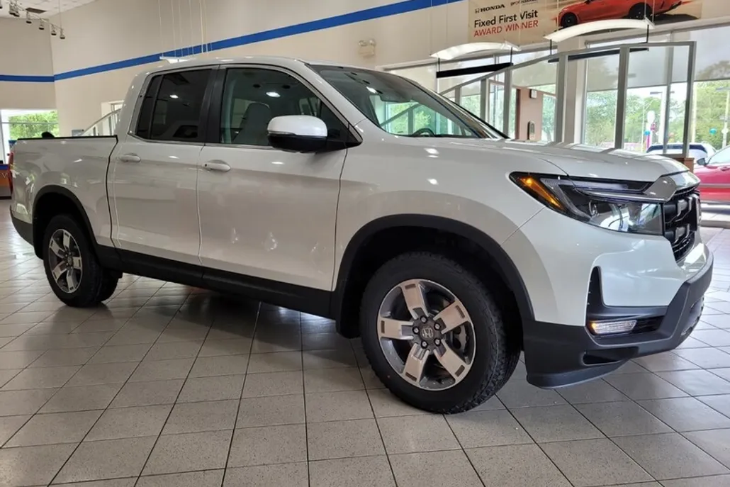 2025 Honda Ridgeline RTL photo 1
