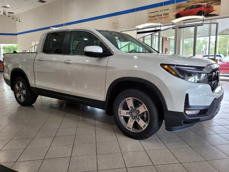 2025 Honda Ridgeline RTL photo 1