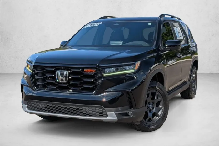 2025 Honda Pilot TrailSport photo 1