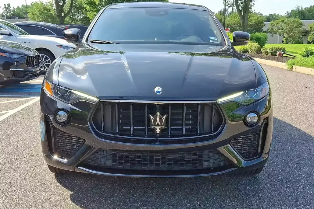 2023 Maserati Levante Modena S photo 1