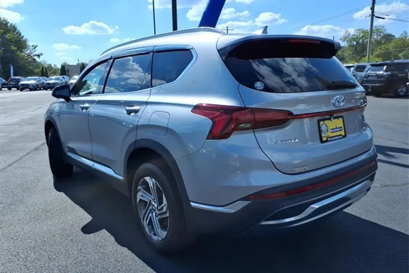 2021 Hyundai Santa Fe SEL photo 1