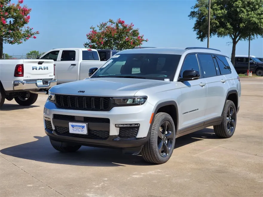2025 Jeep Grand Cherokee Limited photo 1