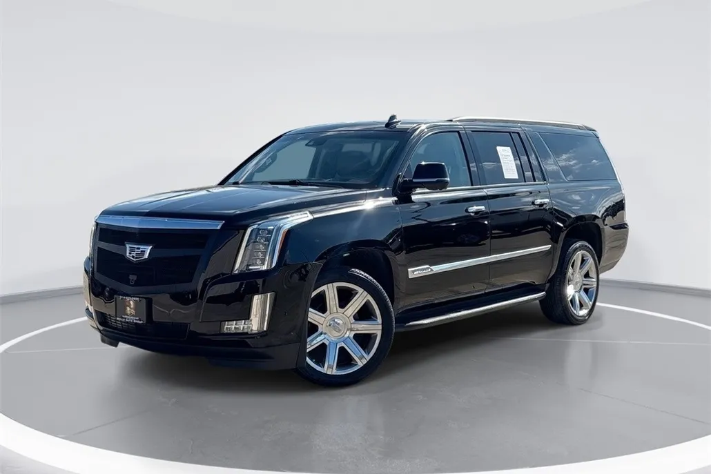 2018 Cadillac Escalade ESV Luxury photo 1