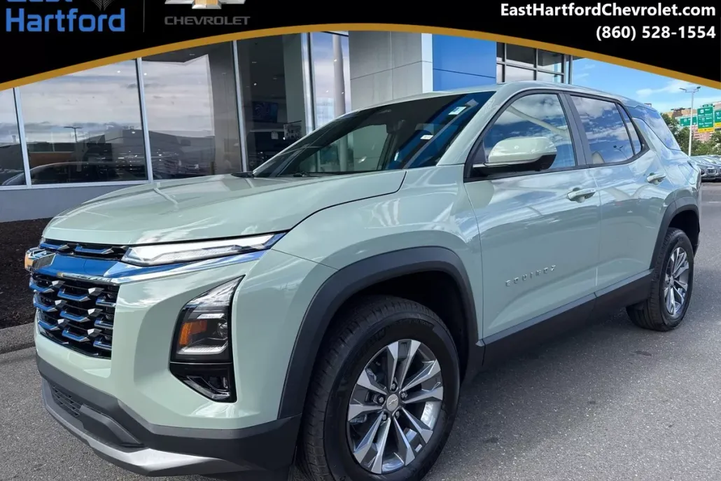 2026 Chevrolet Equinox LT photo 1