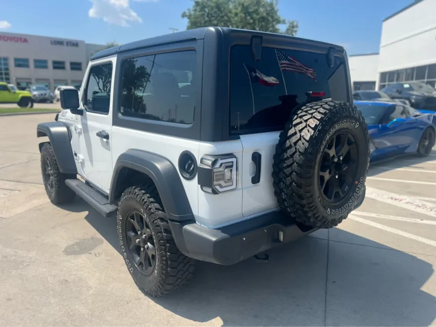 2021 Jeep Wrangler Willys photo 1