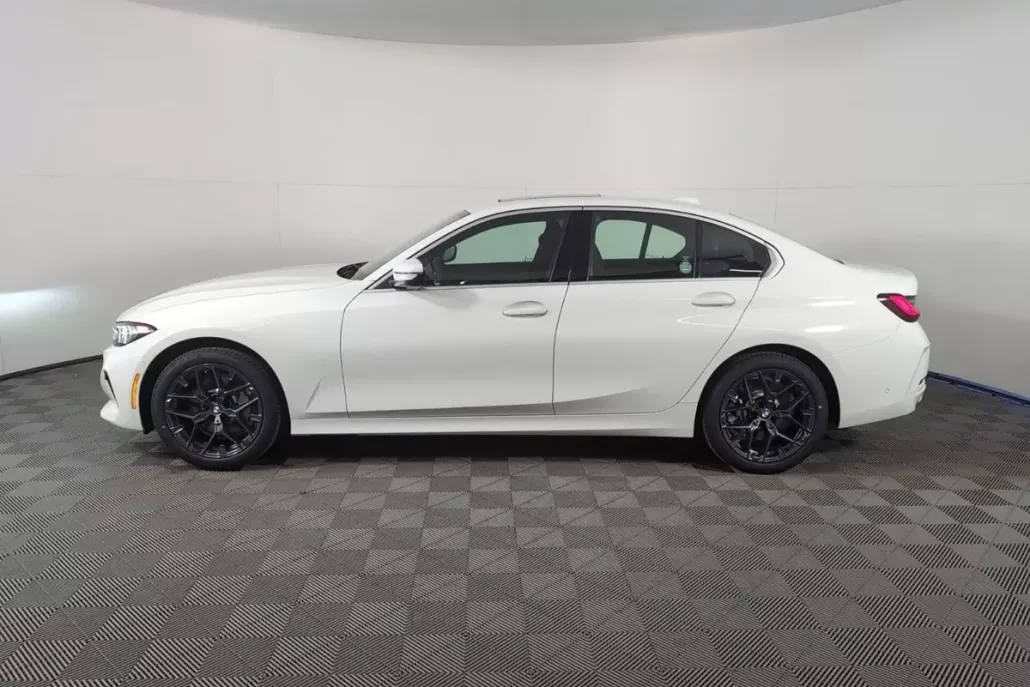 2025 Bmw 330i photo 1