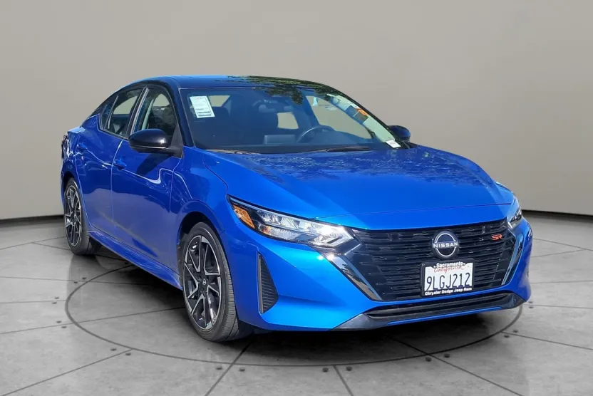 2024 Nissan Sentra SR photo 1