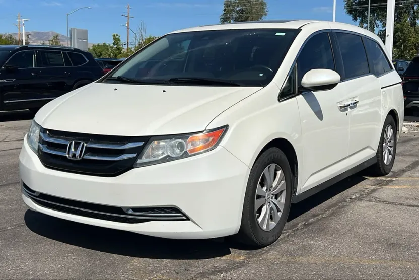 2016 Honda Odyssey EX-L photo 1