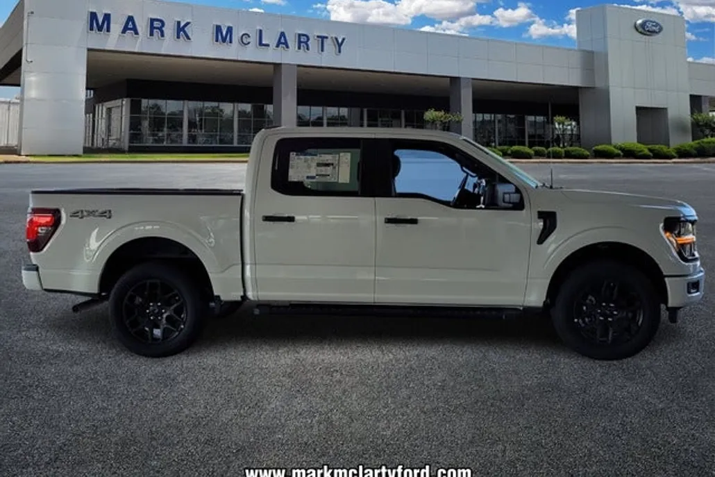 2025 Ford F-150 STX photo 1