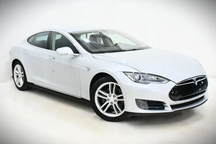 2013 Tesla Model S photo 1