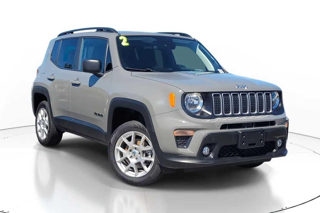 2022 Jeep Renegade Latitude photo 1