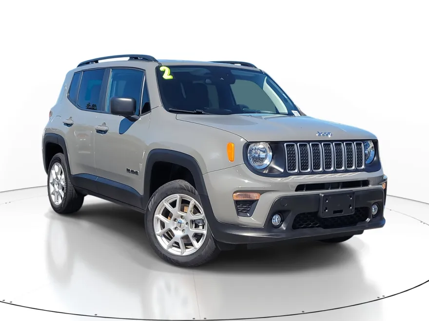 2022 Jeep Renegade Latitude photo 1