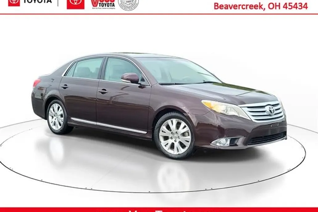 2011 Toyota Avalon Limited photo 1