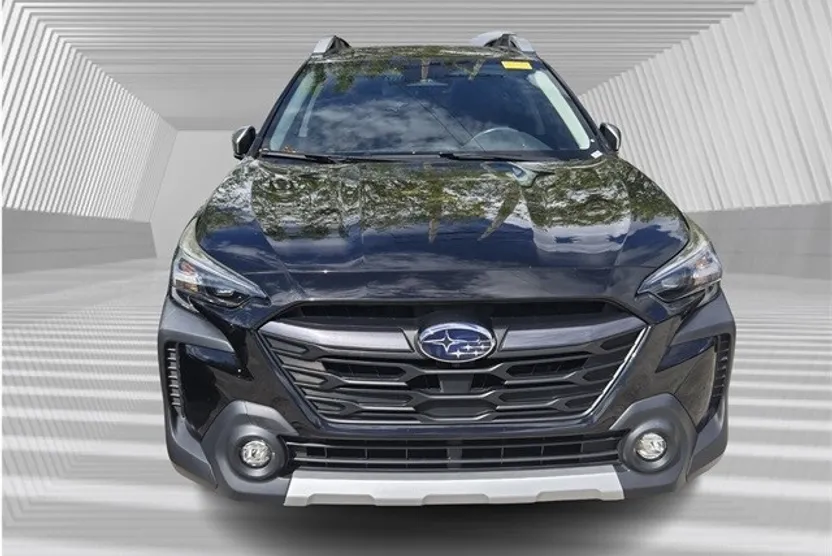 2023 Subaru Outback Touring XT photo 1
