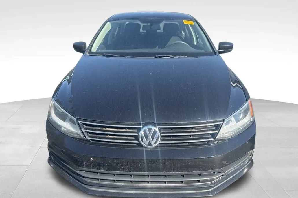 2015 Volkswagen Jetta 2.0 S photo 1