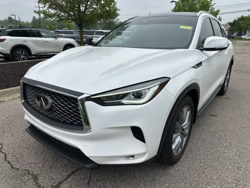 2022 Infiniti QX50 Luxe photo 1