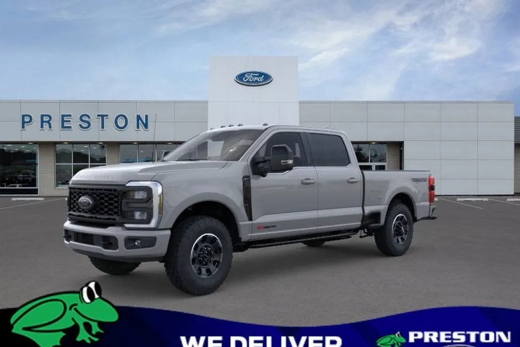 2025 Ford F-350 Lariat photo 1