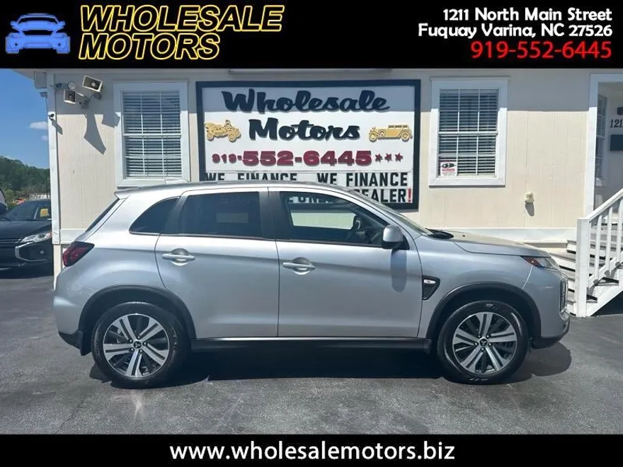 2024 Mitsubishi Outlander Sport ES photo 1