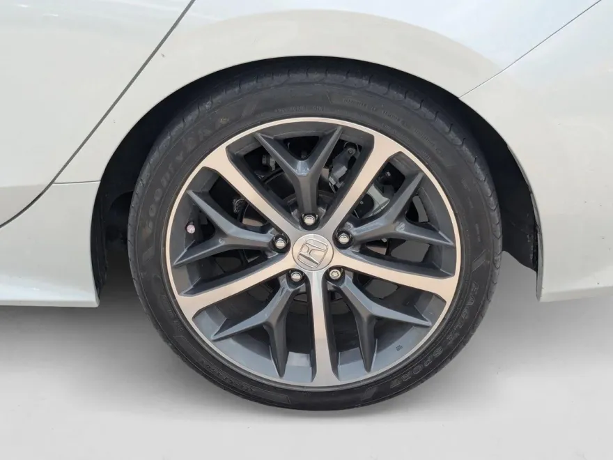 2023 Honda Civic Touring photo 1