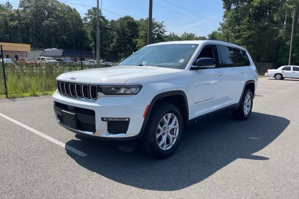 2022 Jeep Grand Cherokee Limited photo 1