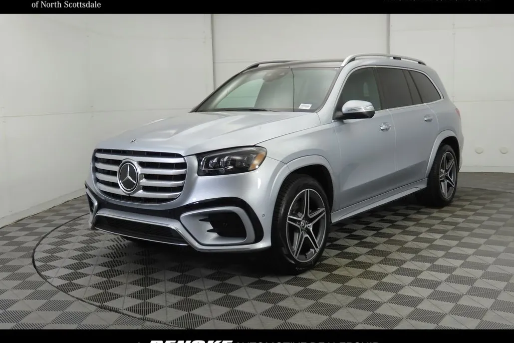 2025 Mercedes Benz GLS 450 4MATIC photo 1