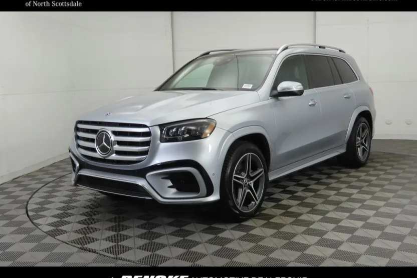 2025 Mercedes Benz GLS 450 4MATIC photo 1