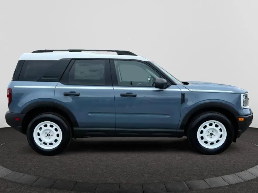 2025 Ford Bronco Sport Heritage photo 1