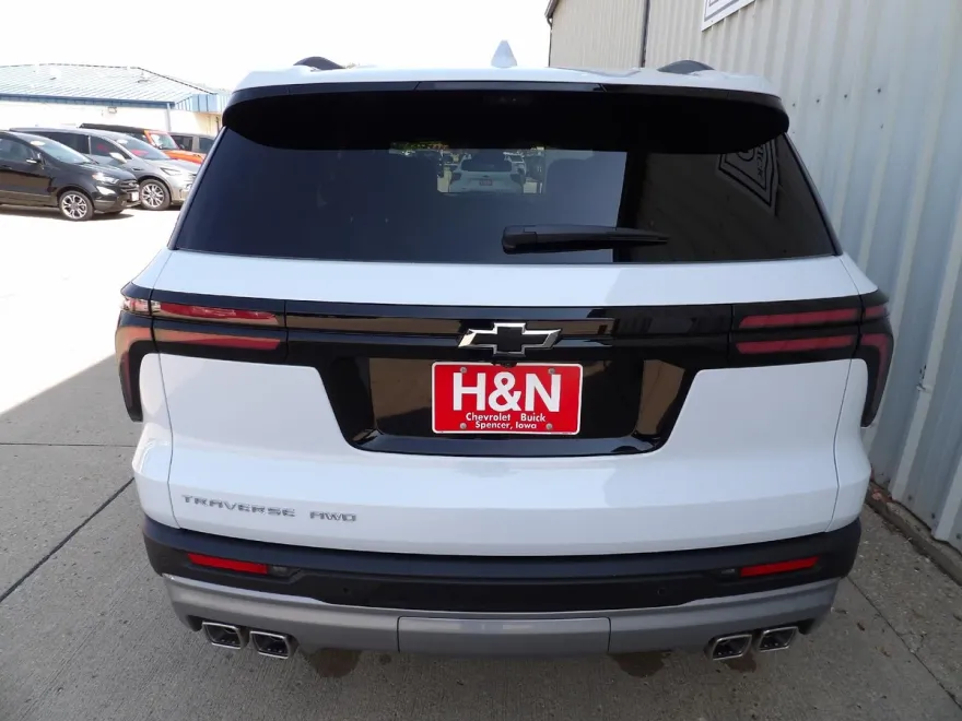 2026 Chevrolet Traverse photo 1