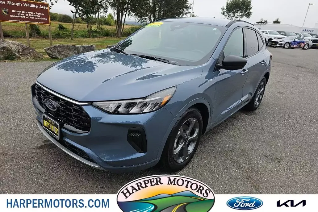 2024 Ford Escape ST-Line photo 1