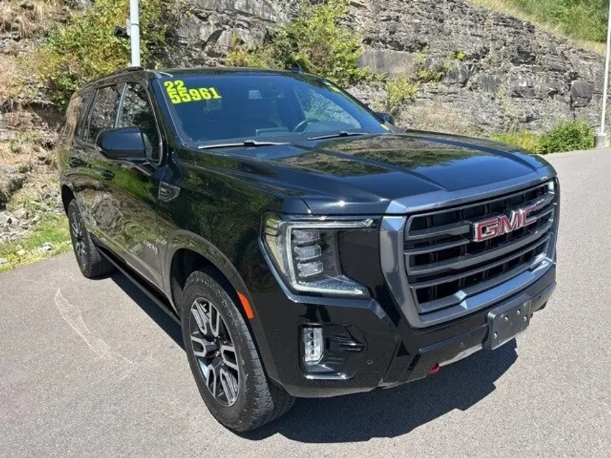 2022 Gmc Yukon AT4 photo 1
