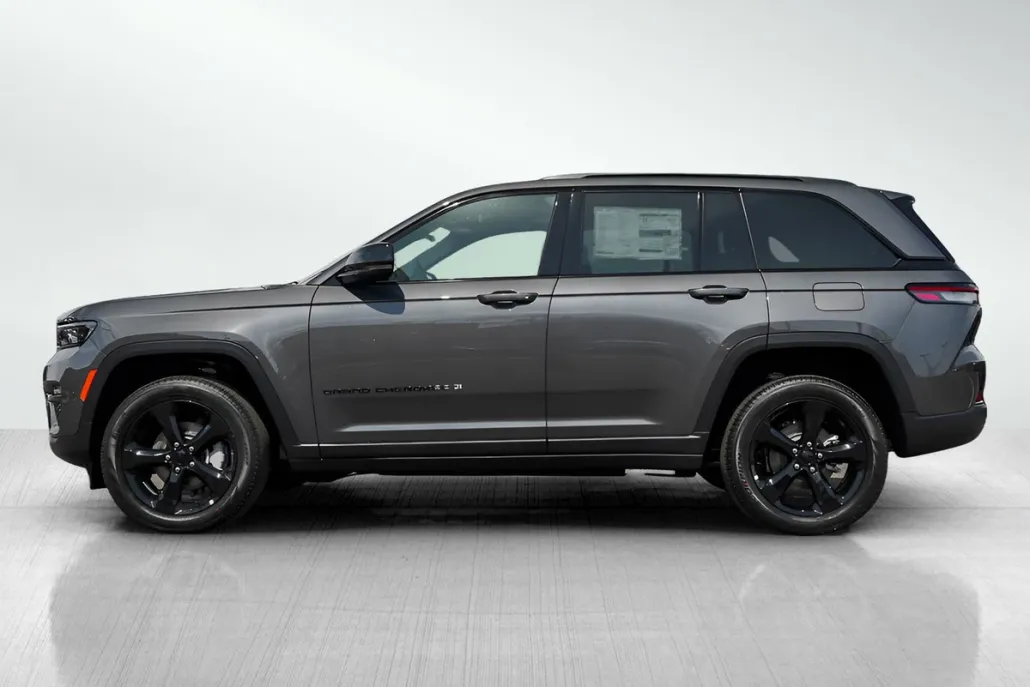 2025 Jeep Grand Cherokee Limited photo 1