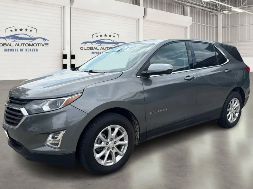 2018 Chevrolet Equinox LT photo 1