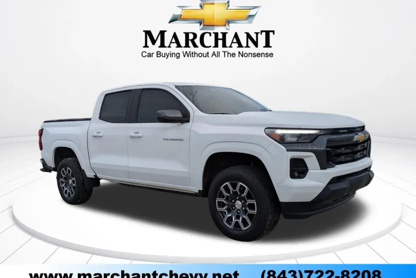 2024 Chevrolet Colorado LT photo 1