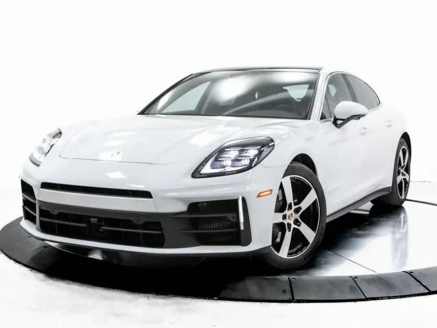 2025 Porsche Panamera 4 photo 1