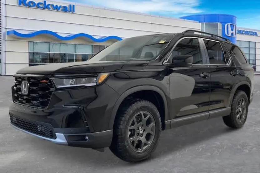 2025 Honda Pilot TrailSport photo 1