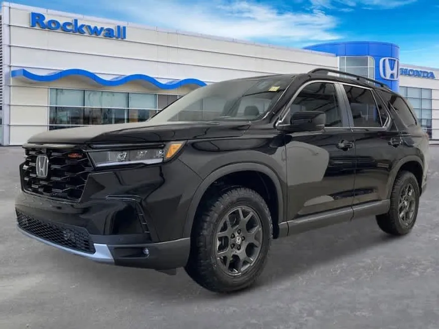 2025 Honda Pilot TrailSport photo 1