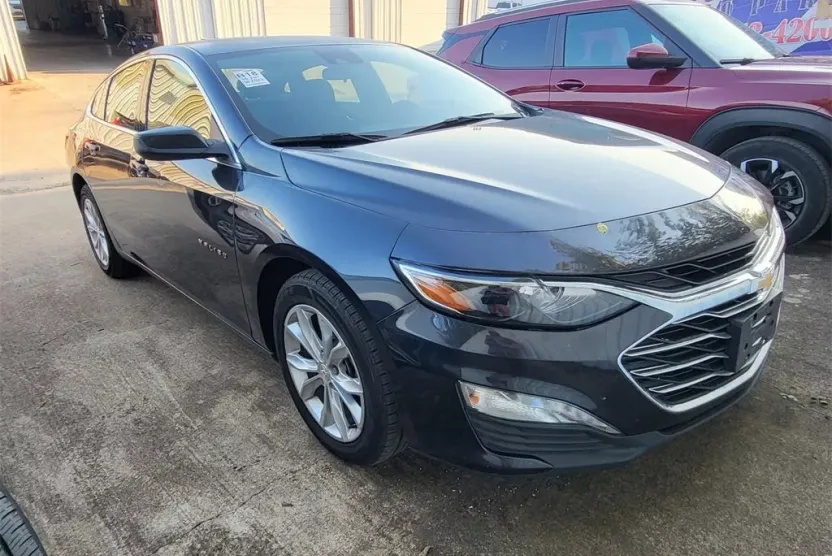 2023 Chevrolet Malibu 1LT photo 1